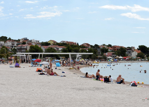 Šibenska policija savjetuje kako spriječiti krađe romobila, bicikla i stvari koje ostavljate na plaži