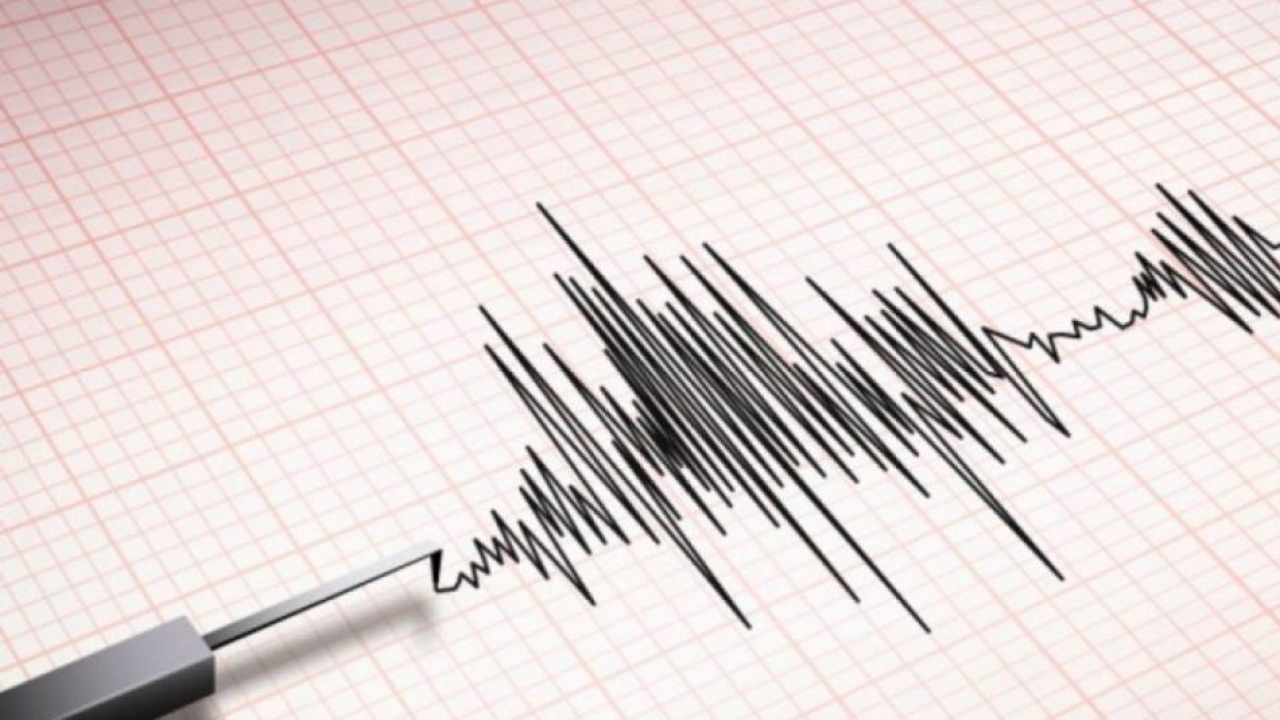 Grčka upozorila na pojačanu seizmičku aktivnost na Santoriniju
