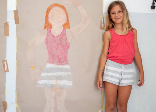 Fotografija 10 - Poznata TV voditeljica na Zlarinu pokrenula radionicu: Djeca oslikavaju vlastite sjene