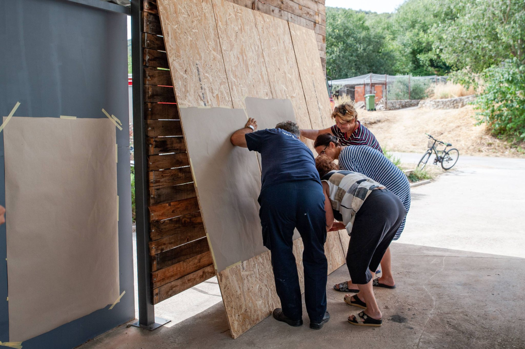 Poznata TV voditeljica na Zlarinu pokrenula radionicu: Djeca oslikavaju vlastite sjene