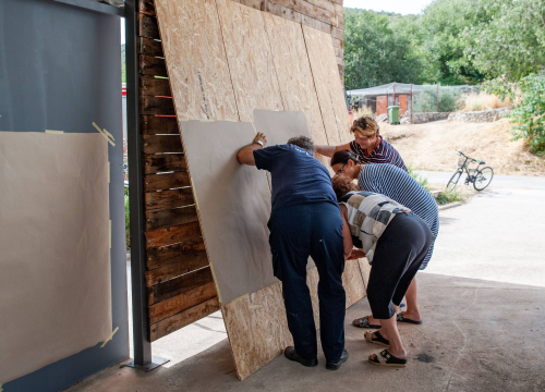 Fotografija 14 - Poznata TV voditeljica na Zlarinu pokrenula radionicu: Djeca oslikavaju vlastite sjene