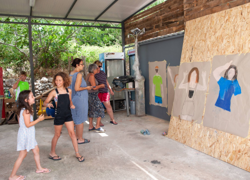 Fotografija 19 - Poznata TV voditeljica na Zlarinu pokrenula radionicu: Djeca oslikavaju vlastite sjene