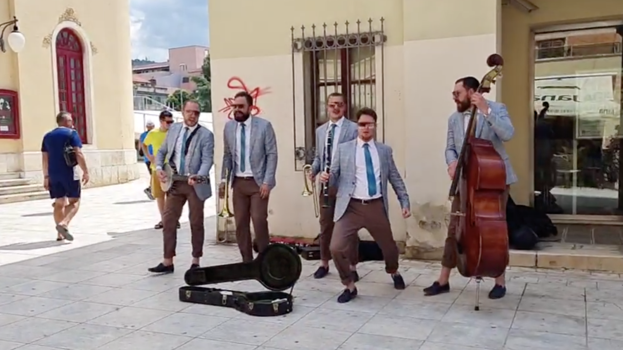 Spektakularni Scifidelity Orchestra oduševio Šibenčane i turiste ispred kazališta