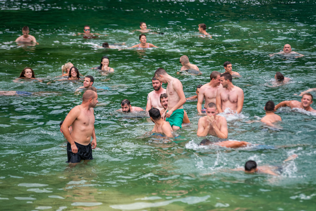 Kupanje Lozovčana na Skradinskom buku: 'Tu je bilo smijeha, ljubavi pa i začeća, molimo ministra da nam to opet dozvoli'