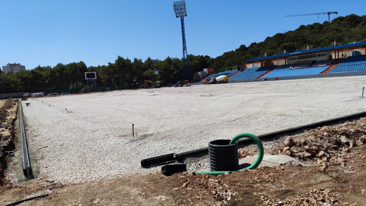 Travnjak na Šubićevcu još nije spreman: Šibenik i Hajduk zamijenili domaćinstva