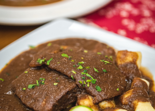 Fotografija 5 - U Antinom Guštu omastite brk slasnim jelima ispod peke ili s ražnja!