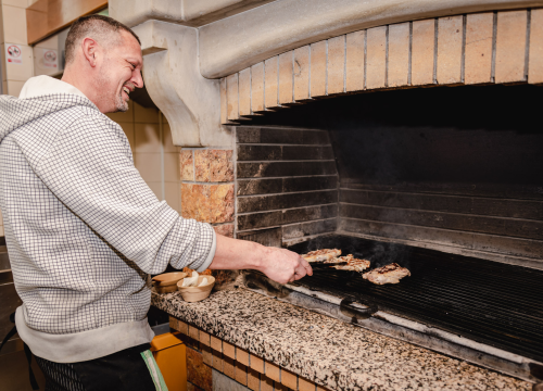 Fotografija 13 - U Antinom Guštu omastite brk slasnim jelima ispod peke ili s ražnja!