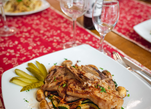 Fotografija 15 - U Antinom Guštu omastite brk slasnim jelima ispod peke ili s ražnja!