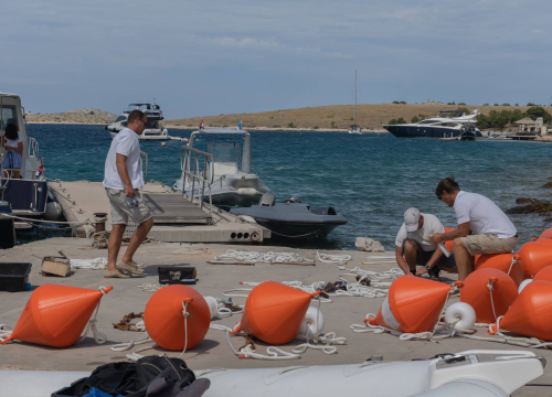 Počelo postavljanje ekoloških plutača u Kornatima: Plan je instalirati 224 bove do idućeg proljeća