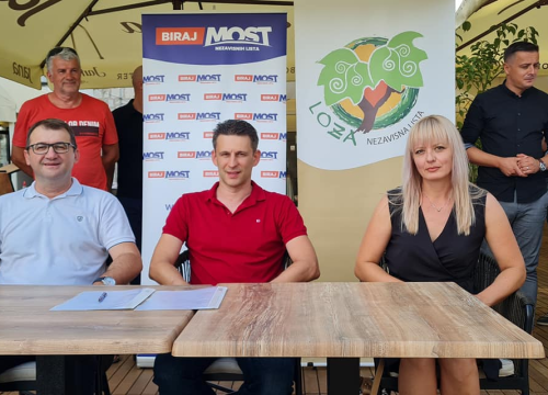 Fotografija 5 - Vjenčanje Mosta i Loze u hotelu Jadran: 'Ovaj čin spajanja je produljenje svih naših odnosa'