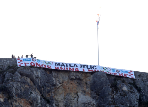 Fotografija 3 - Zlatnu Mateu dočekali i u njenom Kninu: Ona je ponos Zvonimirovog grada i cijele Hrvatske