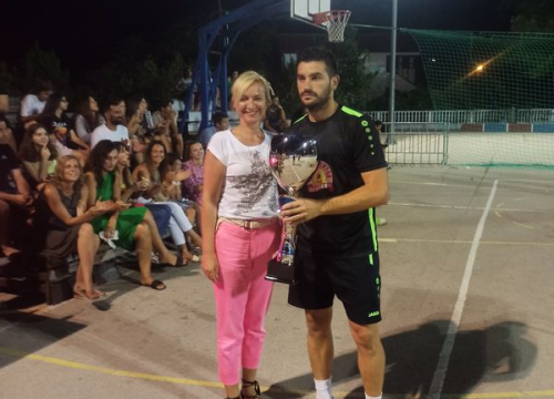 Fotografija 3 - Ekipa Vrtnog Centra Dubrava pobjednik Biličkog "GRAND SLAM-a" na male branke