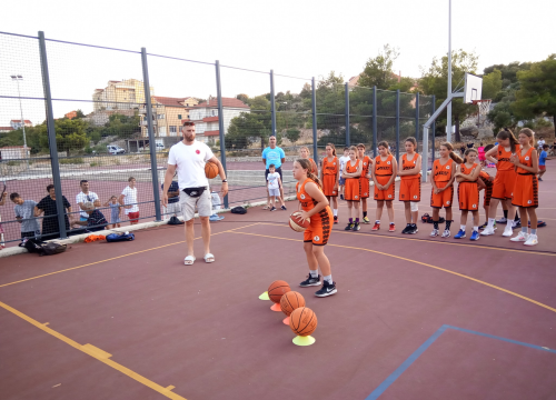 Fotografija 3 - Pobjedom ŠK Dražen Petrović završena županijska liga za dječake i djevojčice godišta 2009./'10.