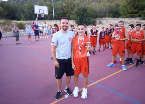 Fotografija 23 - Pobjedom ŠK Dražen Petrović završena županijska liga za dječake i djevojčice godišta 2009./'10.