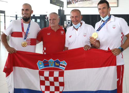 Hrvatska dočekala Olimpijce: Stigli braća Sinković, Nikola Bralić i judo reprezentacija