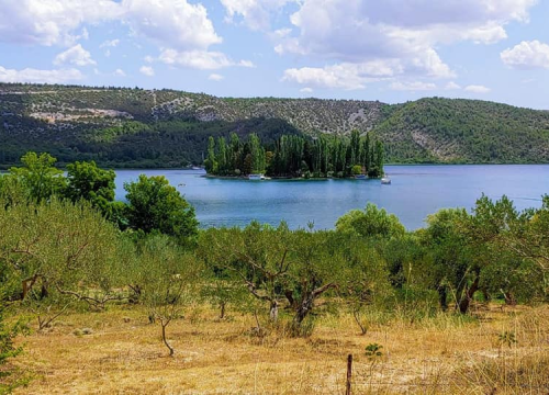 Fotografija 16 - Misom na Visovcu vjernici proslavili blagdan Gospe od Anđela