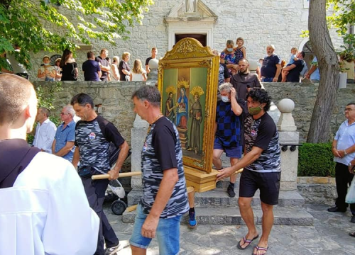 Fotografija 13 - Misom na Visovcu vjernici proslavili blagdan Gospe od Anđela