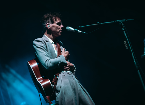 Fotografija 1 - Asaf Avidan u Šibeniku: Bol, patnja, ljubav, unikatan talent i kiselost pokvarenog piva