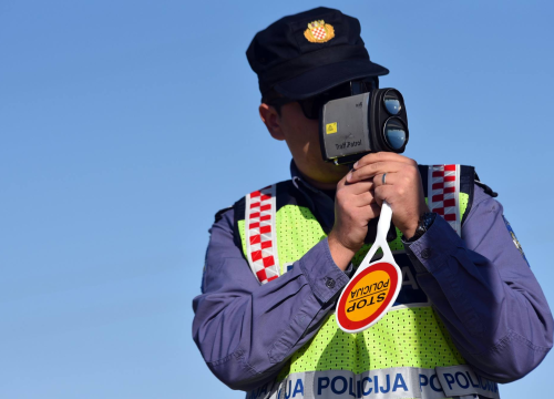 HAC priprema aplikaciju koja će vozače upozoravati: 'Usporite, prebrzi ste'