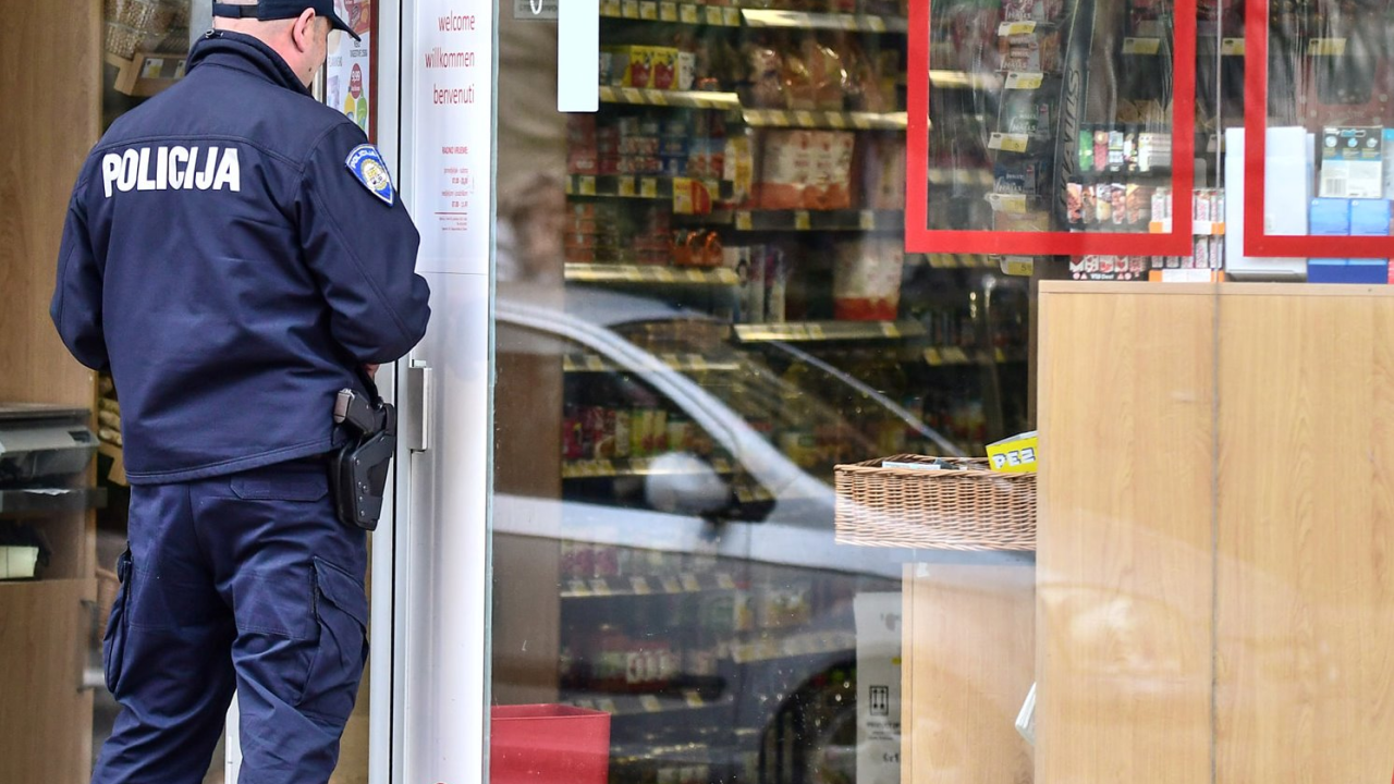 Serija krađa i provala za vikend na šibenskom području: Krade se po plažama, dućanima, kamp kućicama, iz dvorišta…