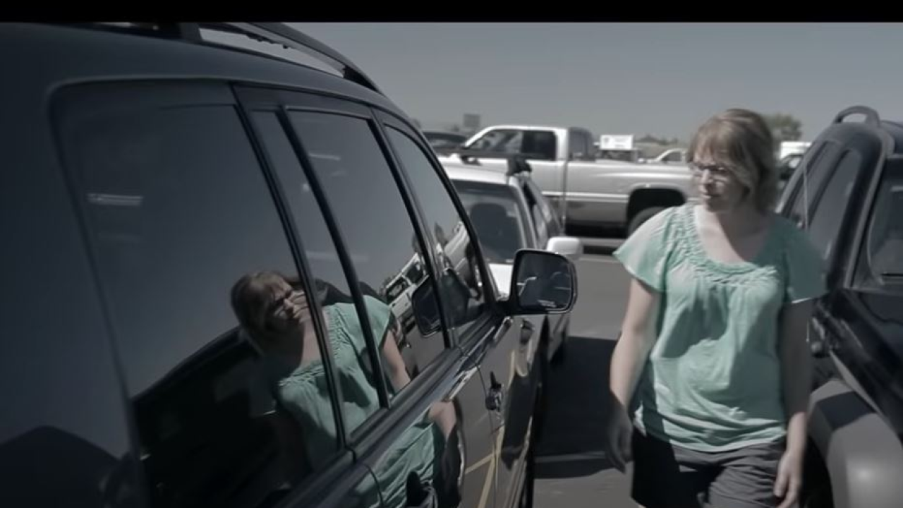 Žena u Gospiću ostavila dijete u autu: Klonulo je od vrućine, spasili ga građani