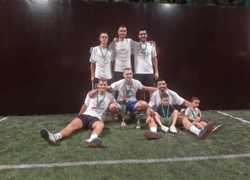 Fotografija 1 - Rasadnik Kup 2021.: Botun Luxury Apartment Top Tim preuzeo naslov vladara kaveza