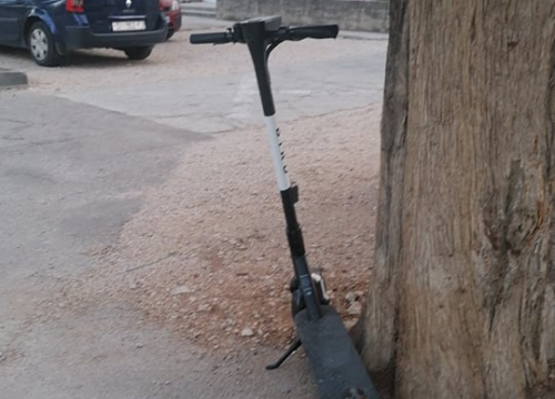 Fotografija 5 - Grad je obećao pozabaviti se neredom s električnim romobilima, evo kako im ide