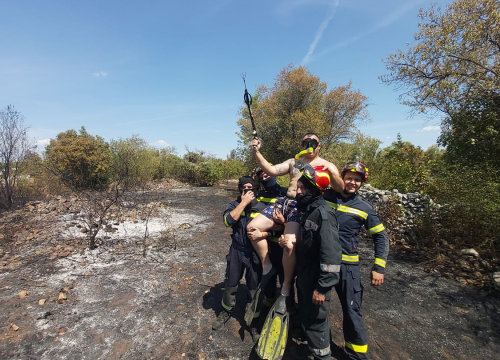 Kanader na požar kod Drinovaca izbacio ronioca: Imao je masku, peraje, disalicu i podvodnu pušku