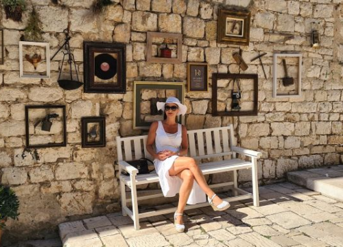 Šibenik dobio novi 'foto spot': Klupa ispod okvira na Gorici sigurno će preplaviti društvene mreže!