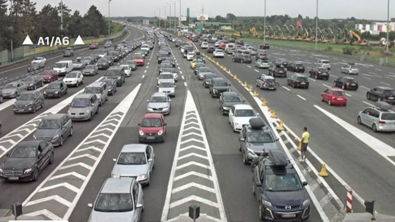 Vjetar stvara probleme u prometu na obali