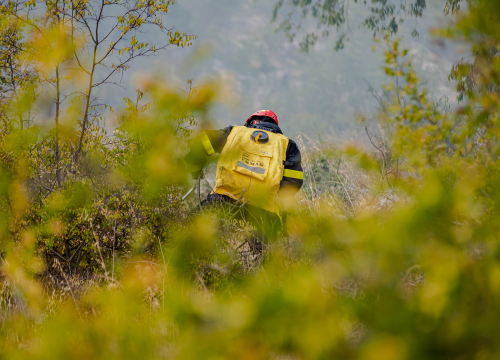 Lokaliziran požar na području Svilaje, opožarena površina je 12 hektara