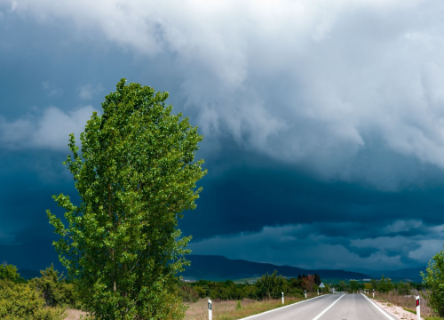 Ništa od osvježenja: Fronta u širokom luku zaobišla šibensko područje, ali barem najavljuju buru