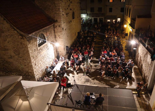 Fališ u 9. izdanju traži odgovor na pitanje: ‘Ako je budućnost počela, da li je prošlost konačno završila’