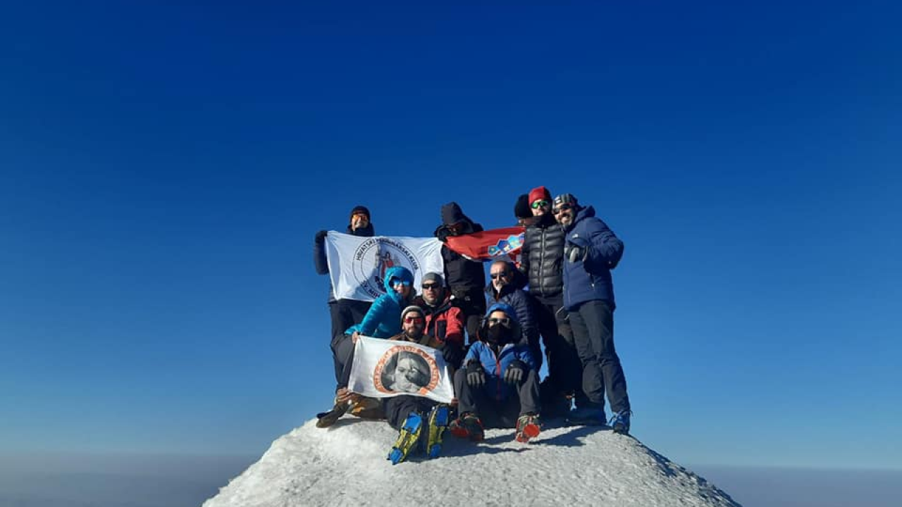 Osam šibenskih planinara popelo se na najviši vrh Turske, 5137 metara visok Ararat