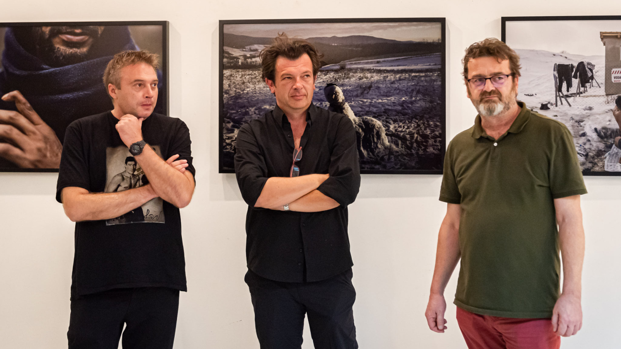 Izložbom fotografija  'On the move' počeo je 9. Fališ: 'Jedna borba, još jedno mjesto'