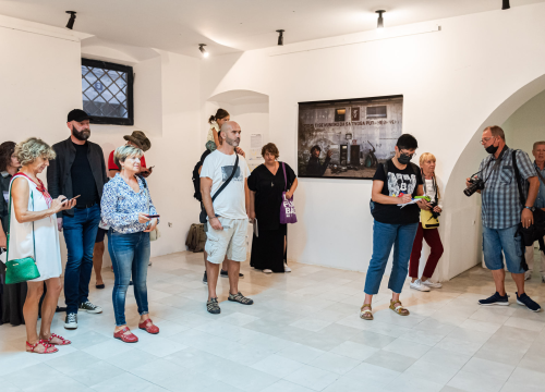 Fotografija 8 - Izložbom fotografija  'On the move' počeo je 9. Fališ: 'Jedna borba, još jedno mjesto'