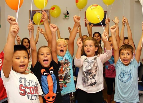Fotografija 2 - Lingua već tri desetljeća stvara poliglote: Evo zašto im vjeruju Šibenčani od 3 do 70 godina starosti
