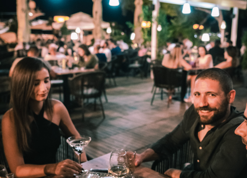 Fotografija 19 - Terasa hotela Jadran ovog ljeta ‘vraćena’ Šibenčanima, a svirke uživo nastavljaju i nakon sezone!