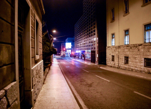 Dvaput okrenite ključ: Policija pokušava pronaći lopova koji je u Šibeniku usred noći opljačkao stan