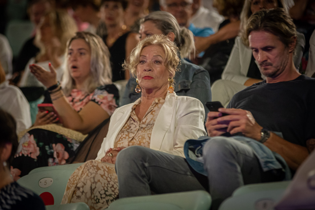 Šibenska narodna glazba i 4 tenora raspjevali publiku za kraj sezone