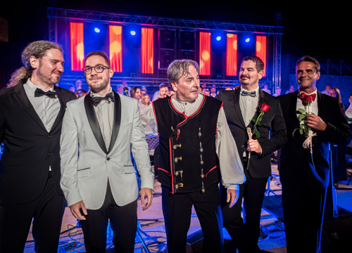 Fotografija 11 - Šibenska narodna glazba i 4 tenora raspjevali publiku za kraj sezone