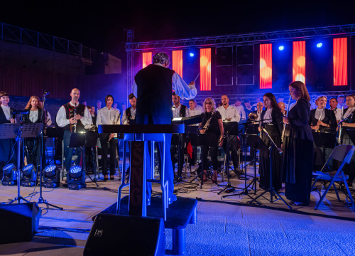 Fotografija 20 - Šibenska narodna glazba i 4 tenora raspjevali publiku za kraj sezone