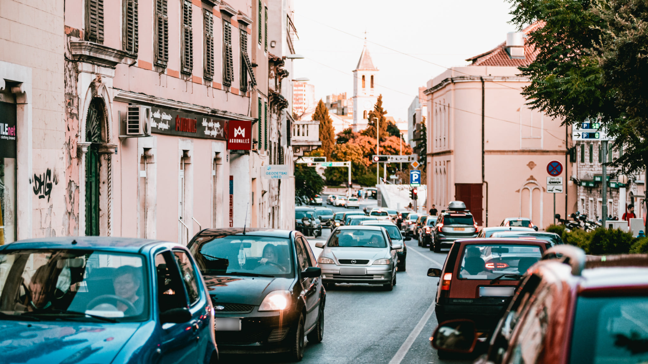 Gradski parking plaća 676 tisuća kuna HT-u za aplikaciju o voznom redu šibenskih buseva i slobodnim mjestima na četiri parkinga