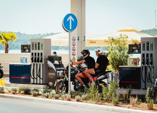 Benzin neznatno pojeftinjuje, dizel i plin znatnije poskupljuju: Provjerite za koliko