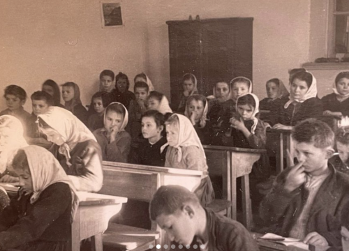 Ovo su školarci iz šibenske Zagore 50-ih godina prošlog stoljeća: Život je bujao prije iseljavanja u gradove!