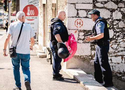 Fotografija 3 - Razbojništvo u ljekarni kod Kronjinog magazina: Nema ozlijeđenih, razbojnik uhićen u blizini