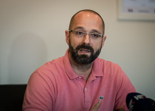 Fotografija 4 - Počinju radovi na rivi: Mijenjaju se svi rasvjetni stupovi, dolaze nove lampe po strogim konzervatorskim pravilima