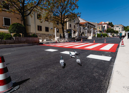 Dodatni semafori od danas u Zvonimirovoj: Počinju radovi na održavanju bankine od Doma zdravlja do Kronjinog magazina