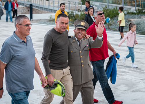 Fotografija 8 - Fotogalerija mimohoda branitelja šibenskim ulicama do tvrđave sv. Mihovila