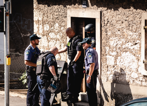 Dvojac koji je opljačkao ljekarnu kod Kronjinog magazina u istražnom zatvoru: Prijetili pištoljem zaposlenici  i tražili metadon